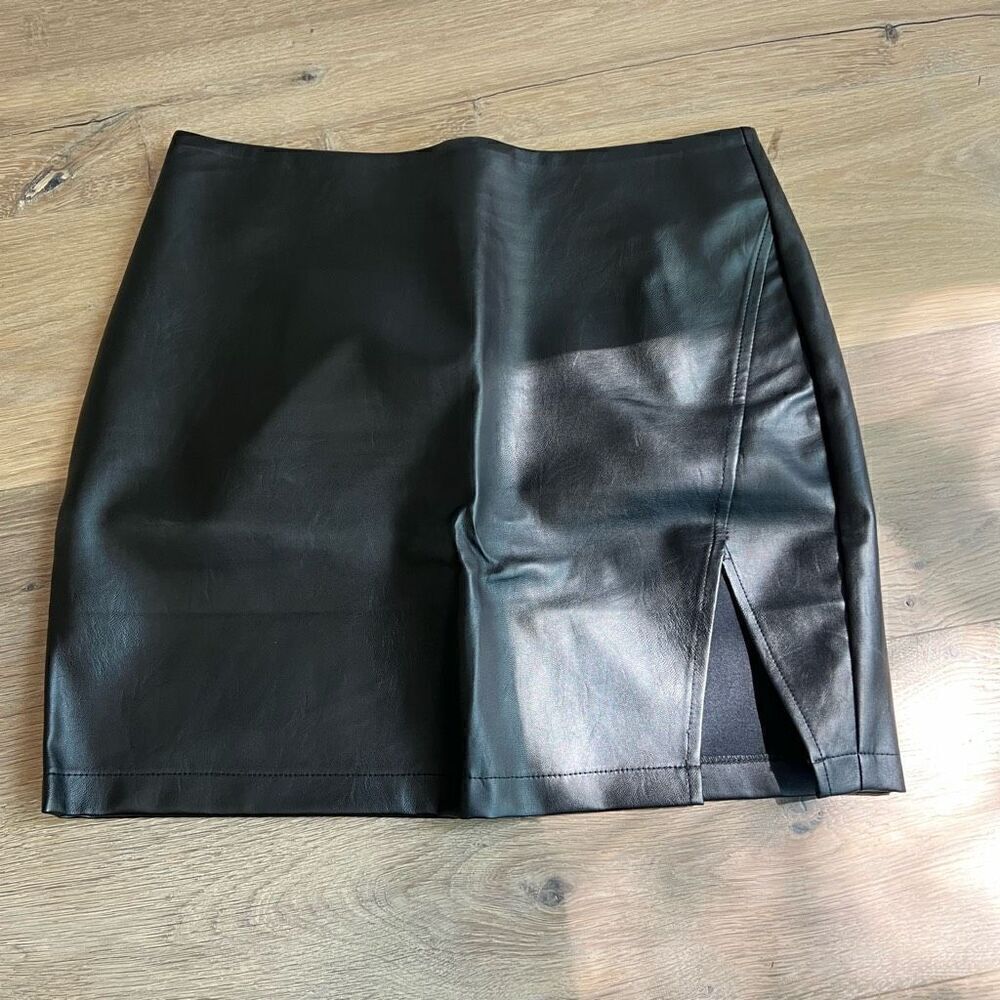 Showpo Women's Black Leather Flat Front Thigh Split A-Line Mini Skirt Size 10